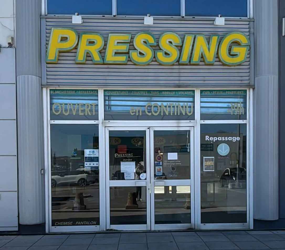 Facade du Pressing Saint Jean